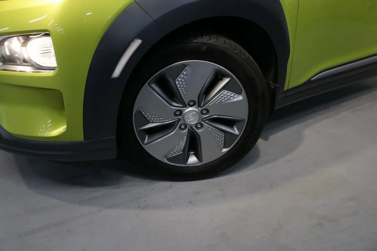 Hyundai Kona Electric 64 kWh EV - Image 3