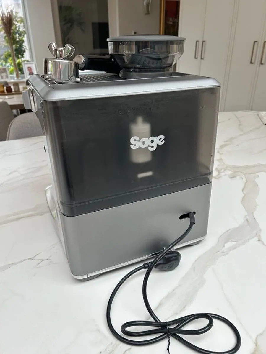 Sage Barista Express Impress Coffee Machine - Image 4