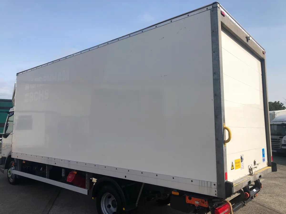 2019 Daf lf 7500 kg 21 ft GRP box body - Image 3