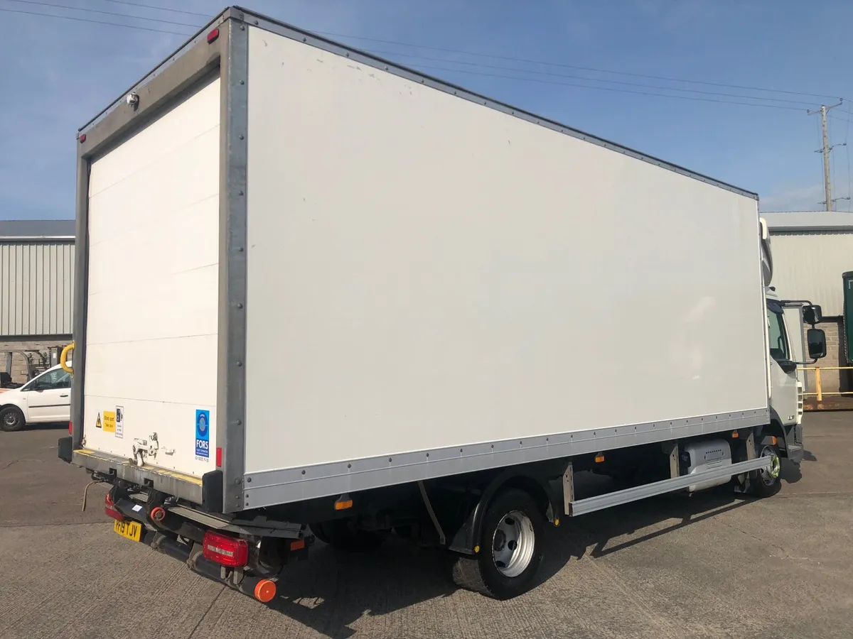 2019 Daf lf 7500 kg 21 ft GRP box body - Image 4