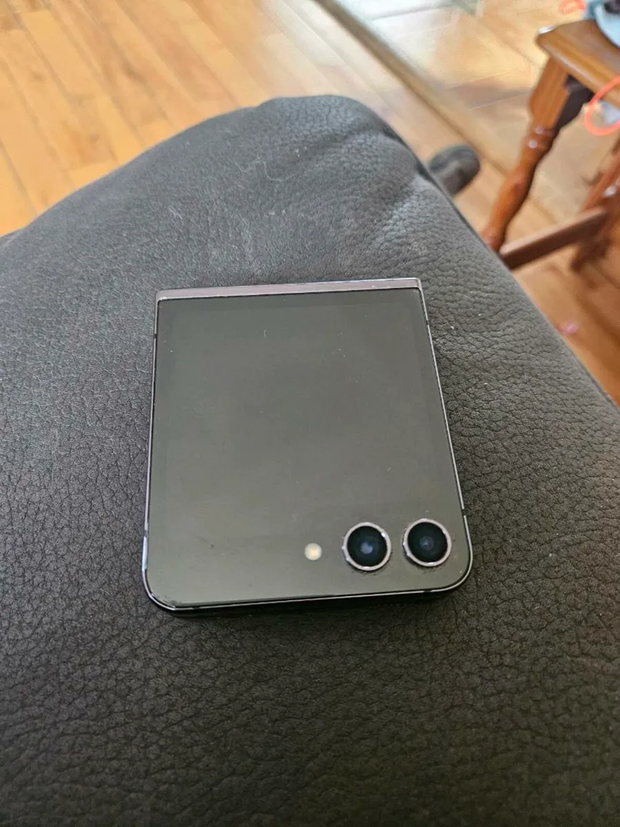 Mobil phone - Image 3