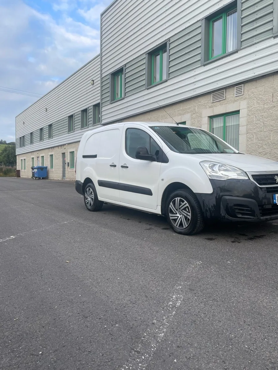Peugeot Partner Van - Image 3