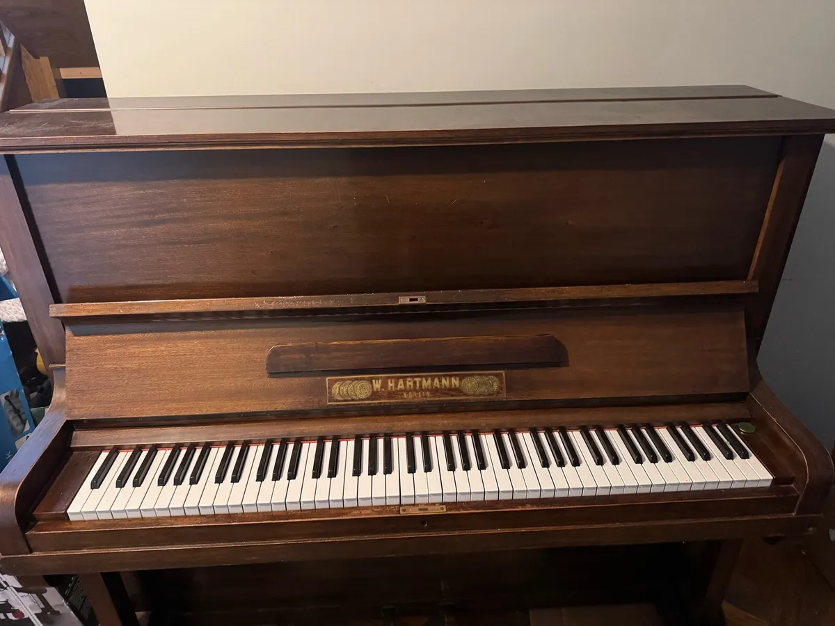 Piano - Image 1