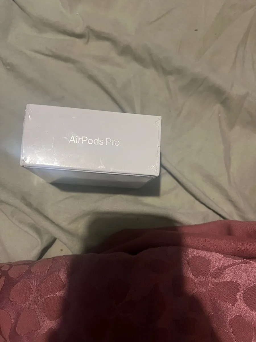 Original apple AirPods Pro usb-c - Image 2