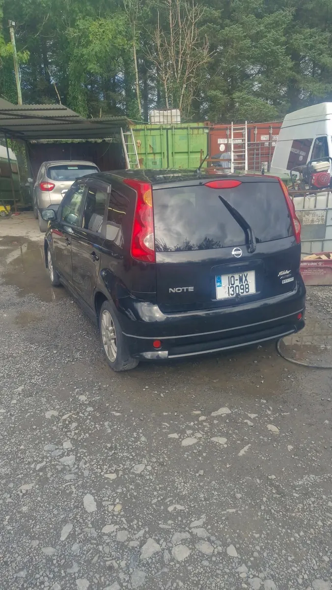 Nissan Note 2010 automatic - Image 2