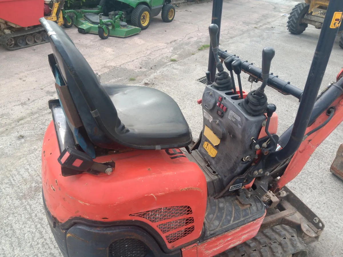 2016 Kubota micro digger - Image 3