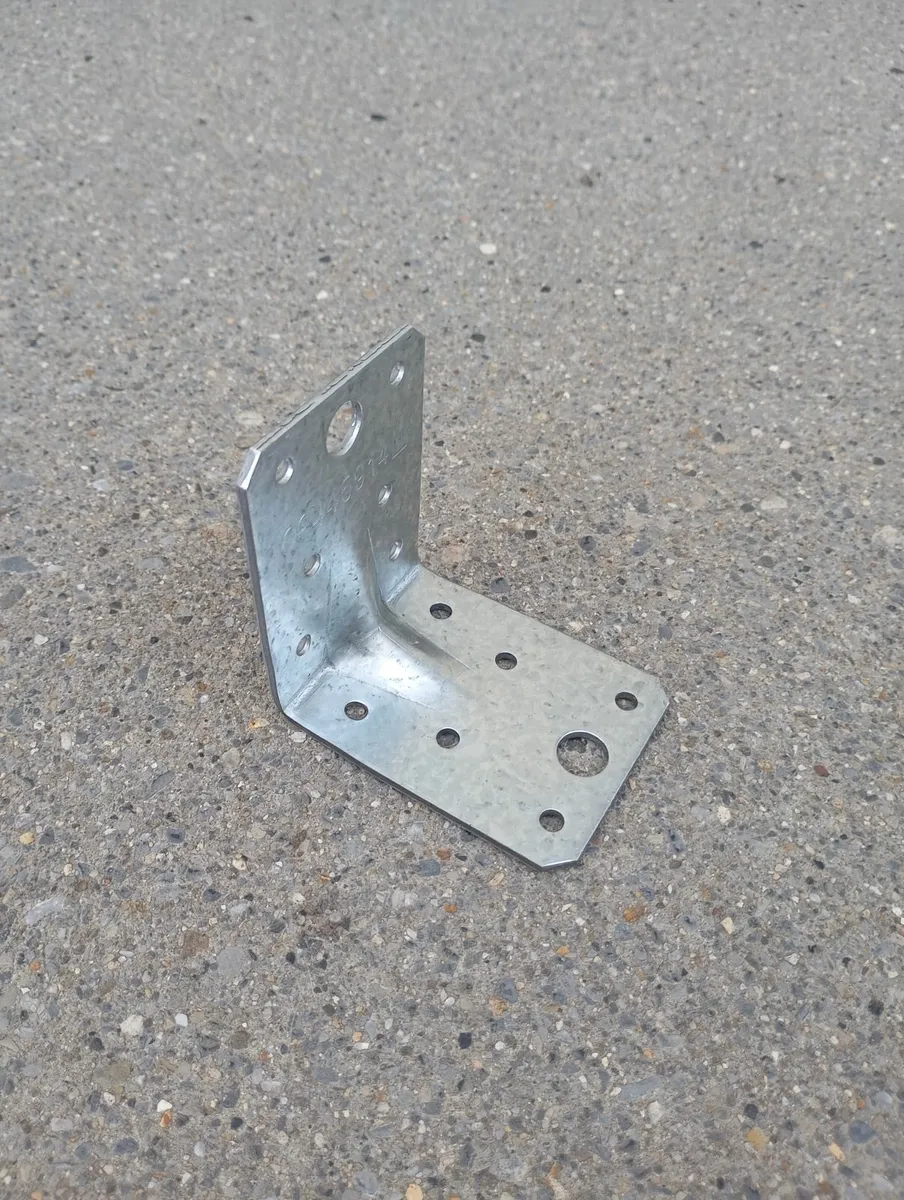 70mm x 70mm Angle Brackets - Image 1