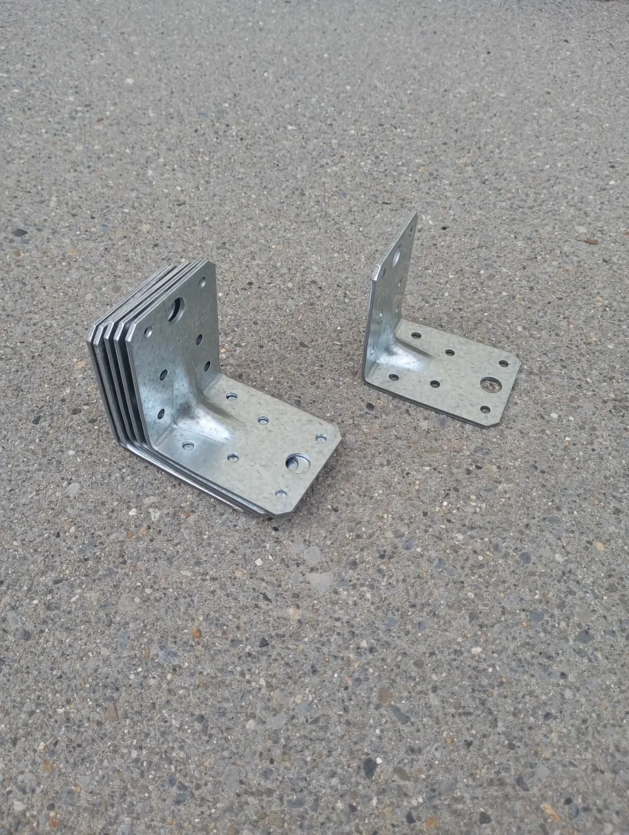 70mm x 70mm Angle Brackets - Image 2