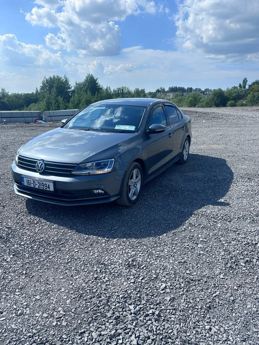 161 Volkswagen Jetta - Image 2