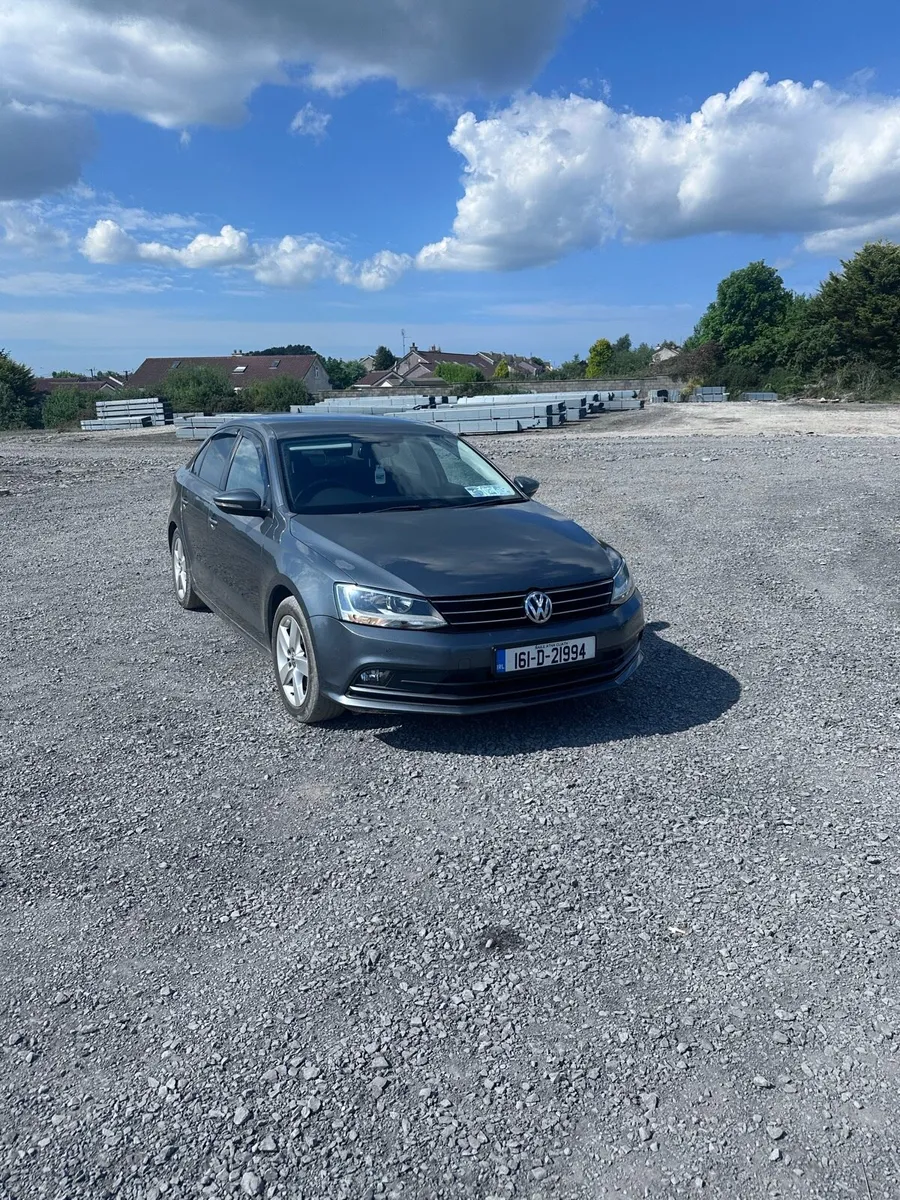 161 Volkswagen Jetta - Image 3