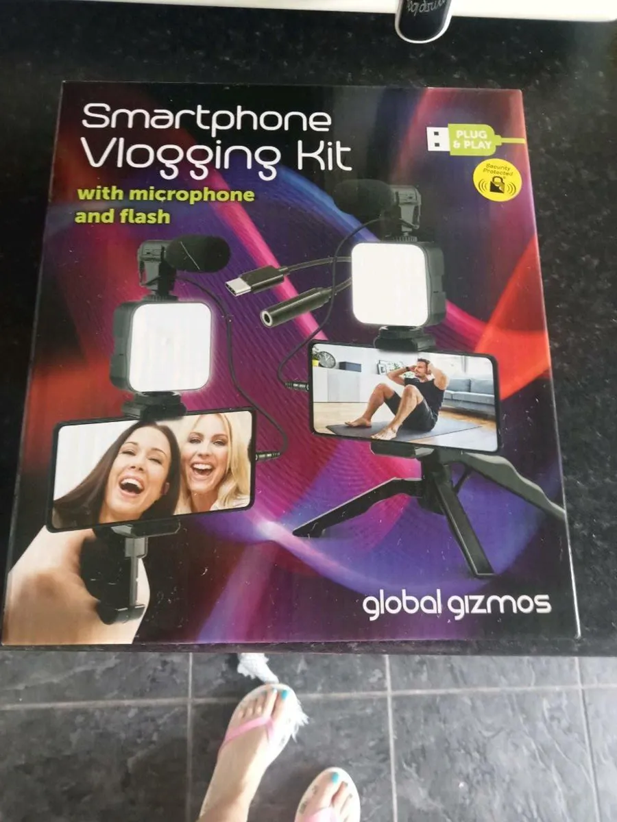 Smartphone vlogging kit