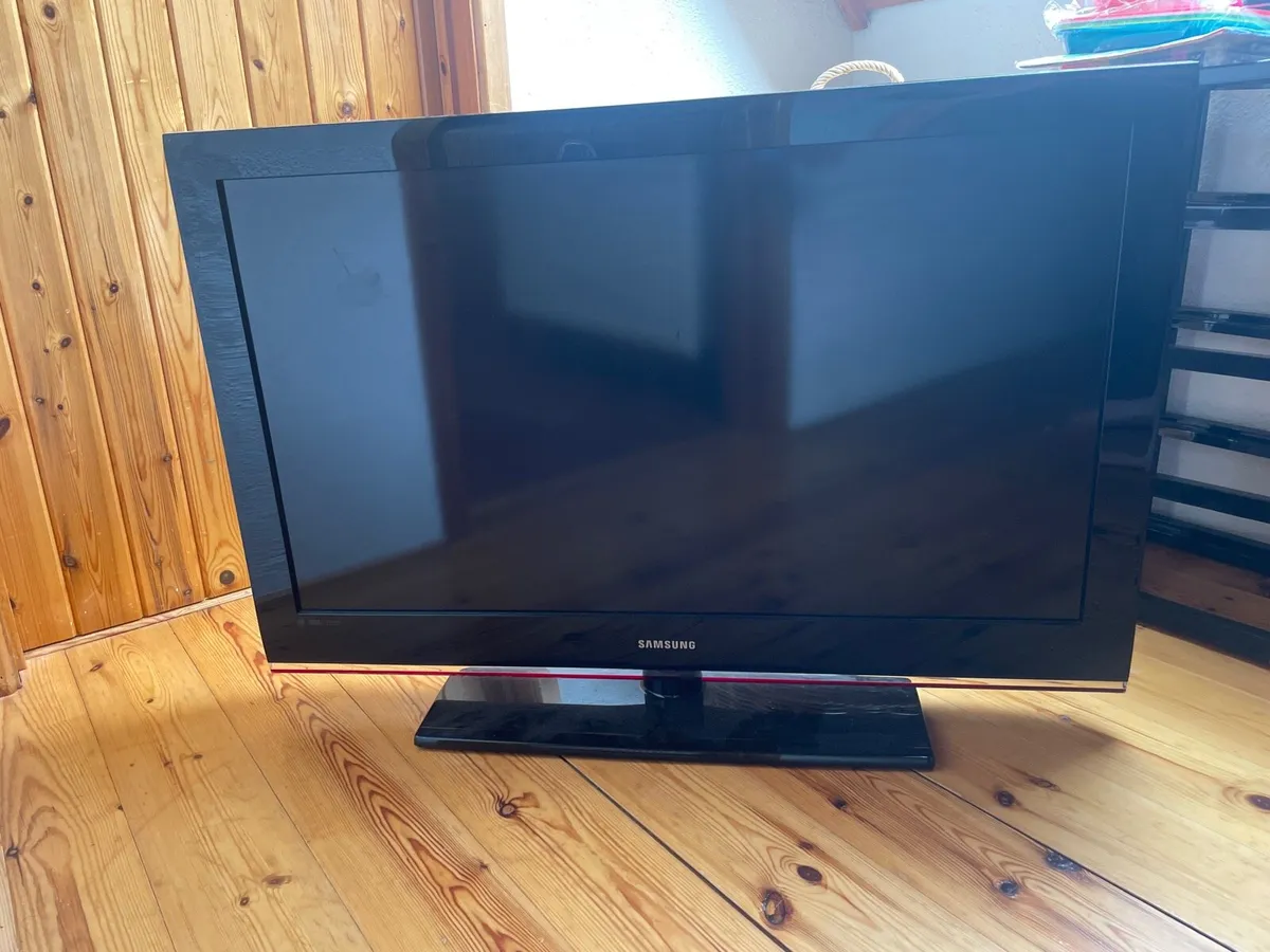 40” Samsung Flatscreen TV - Image 2