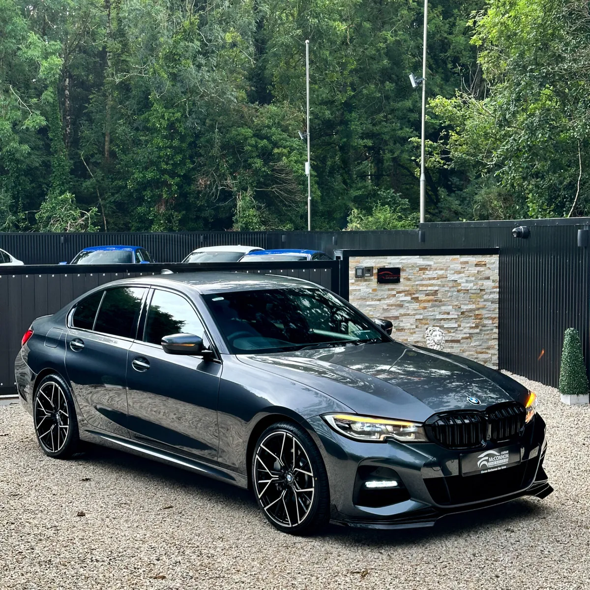 2021 (221)  BMW 330e M-SPORT  290BHP - Image 1