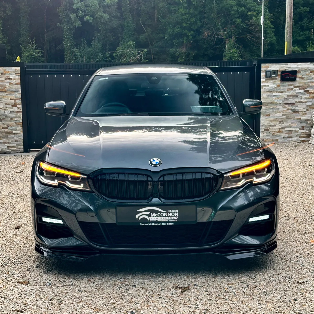 2021 (221)  BMW 330e M-SPORT  290BHP - Image 4