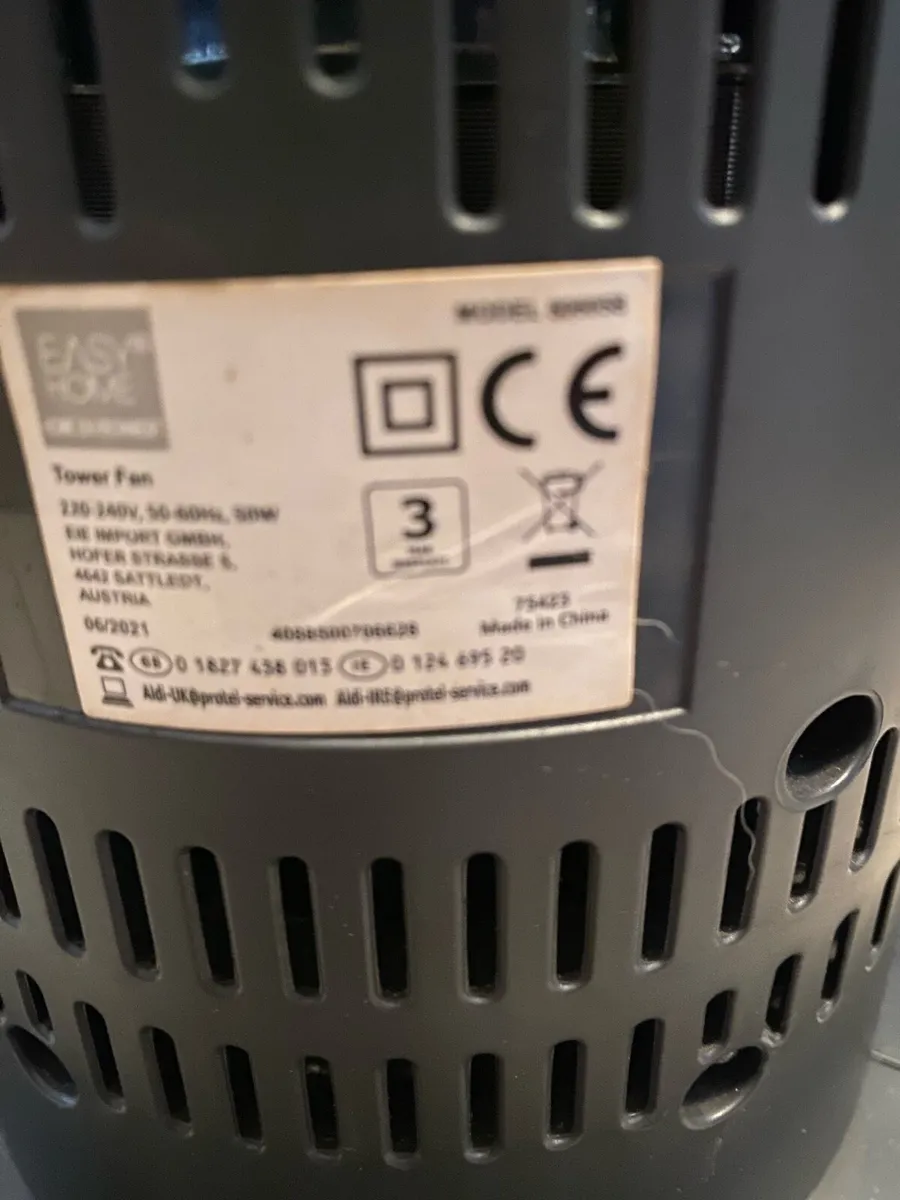 Oscillating Tower Fan with 3 settings and timer - Image 4