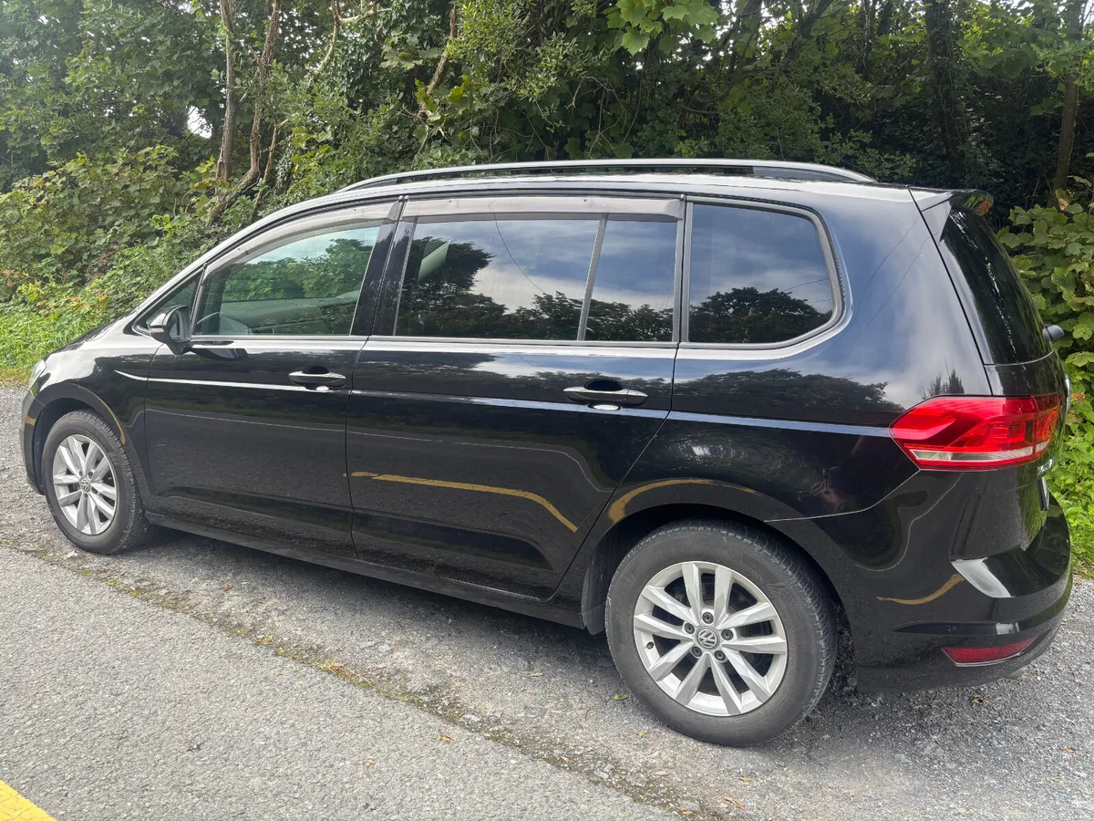 Volkswagen Touran 7 seater TSI DSG 2017 - Image 2