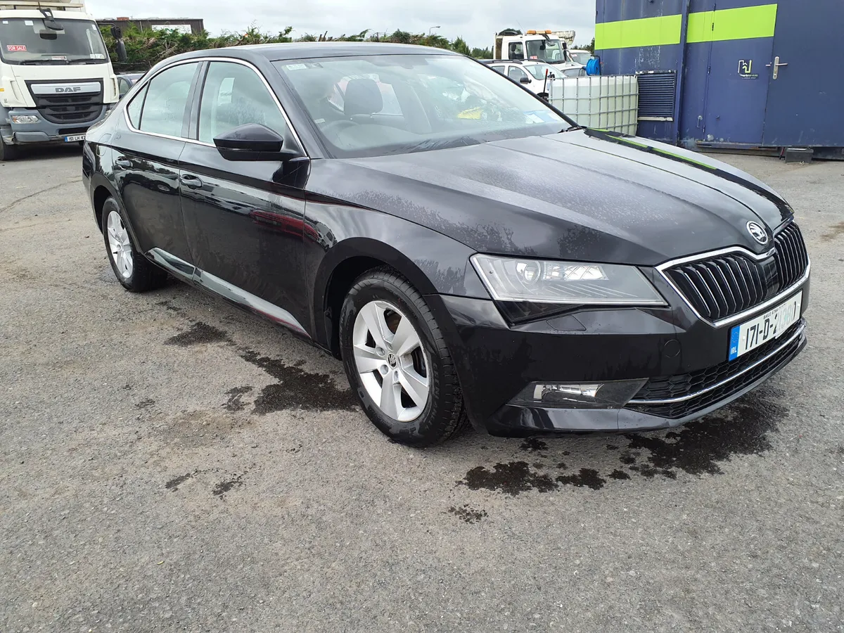 2017 skoda superb - Image 1