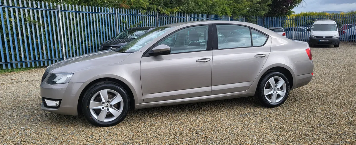 Skoda Octavia 2013 - Image 1