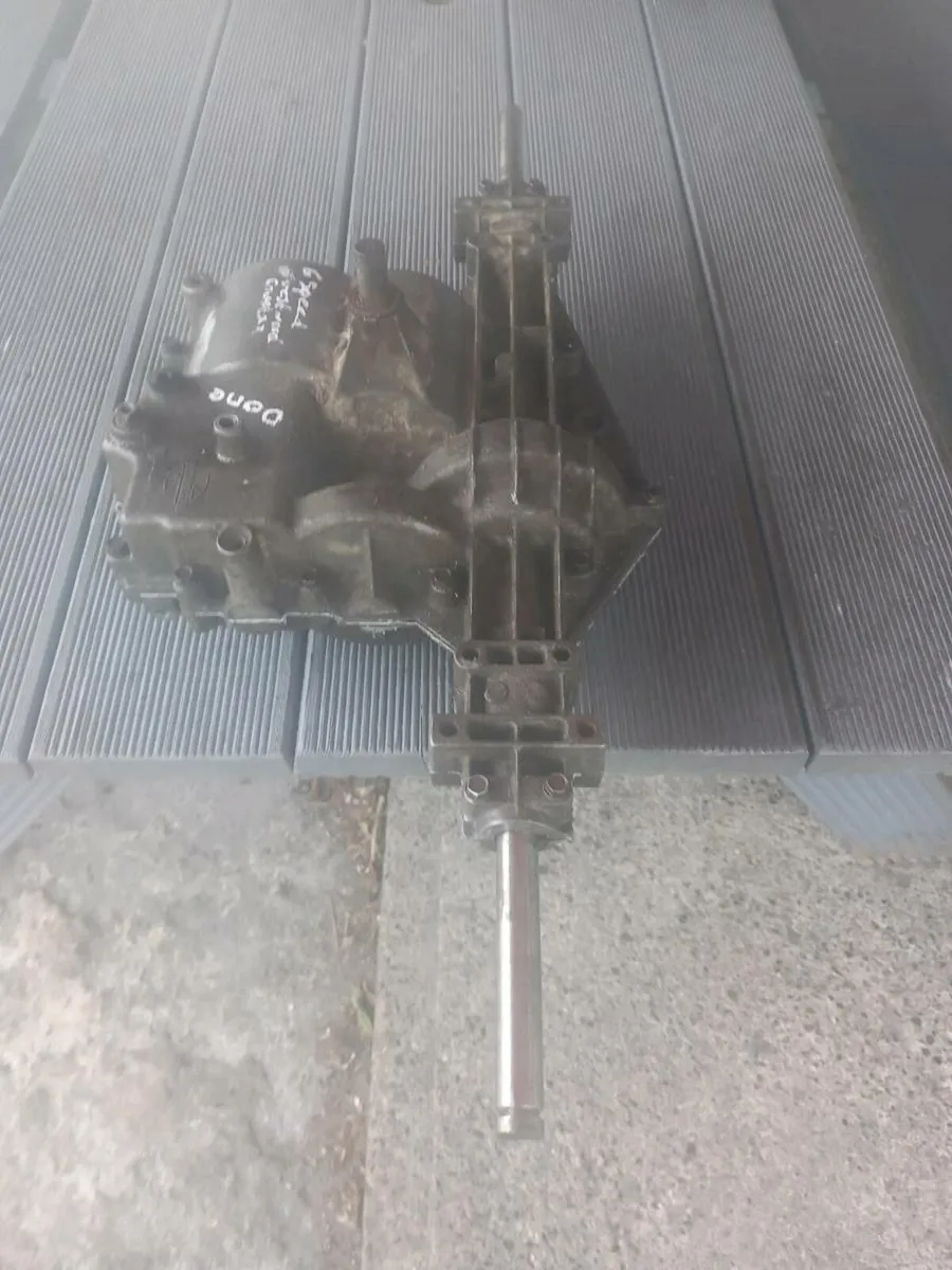 Westwood/Countax manual gearbox for sale - Image 4