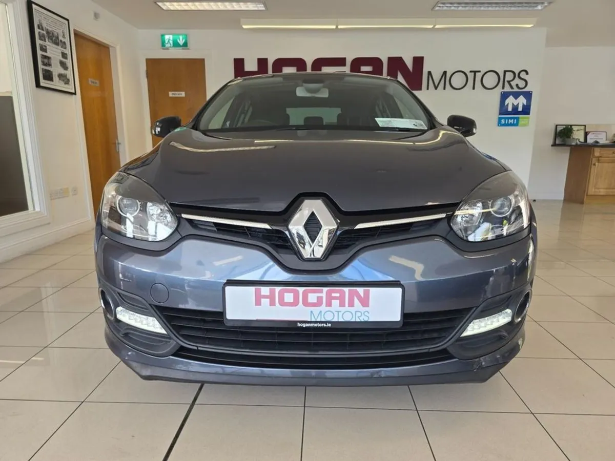 Renault Megane III Limited 1.5 DCI 5DR H/B - Image 2