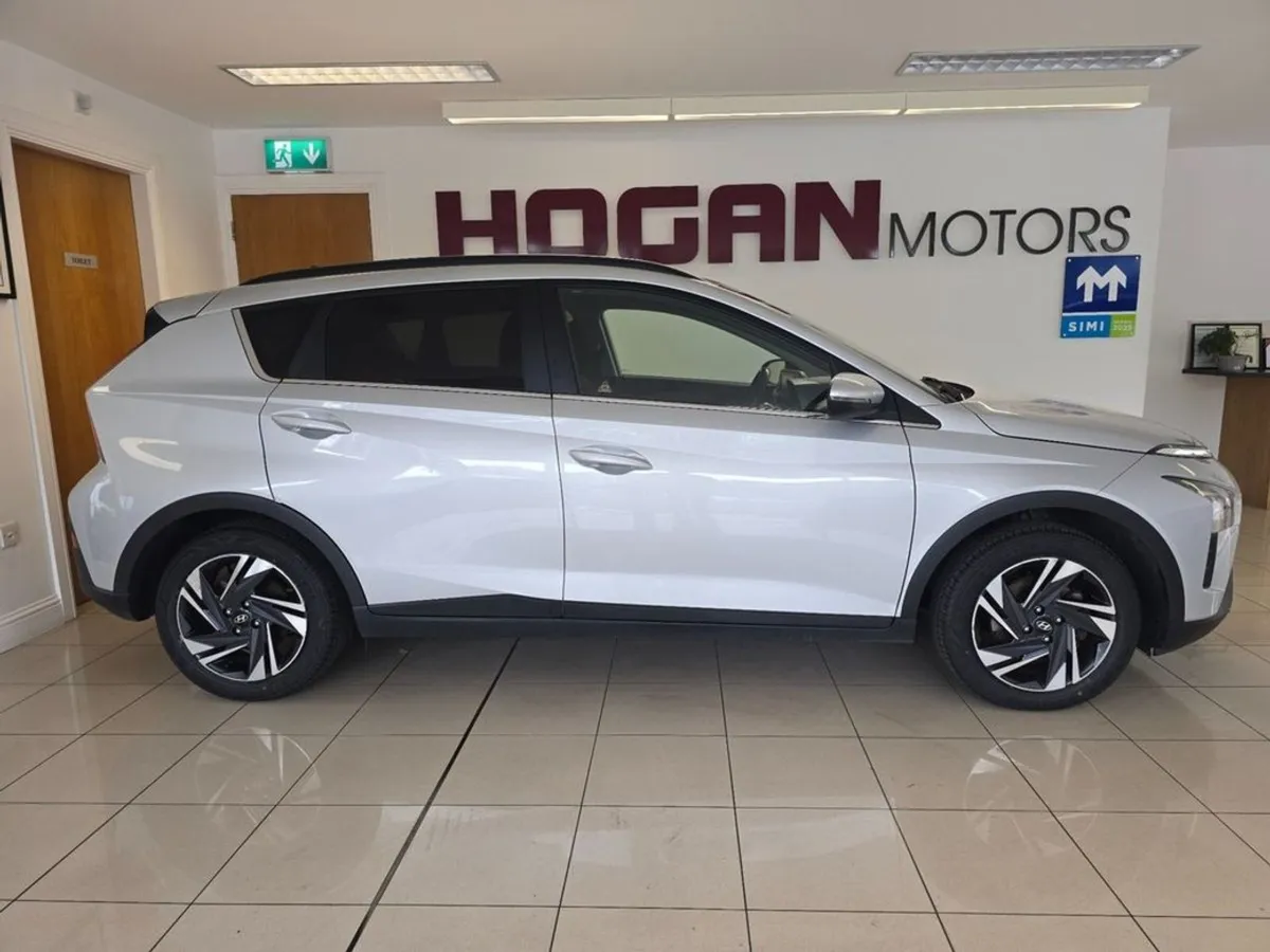 Hyundai Bayon Executive Plus 5DR Mega Spec - Image 3