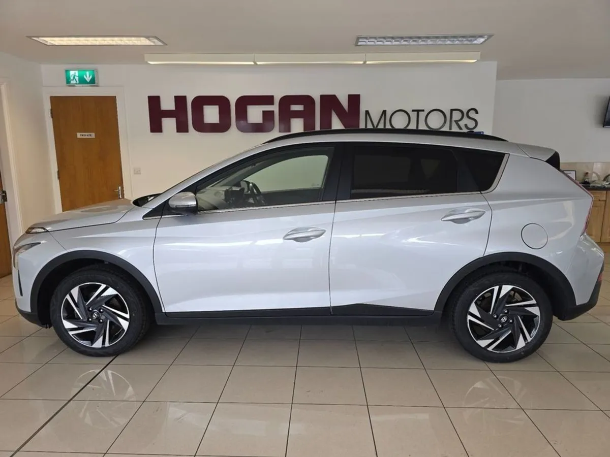 Hyundai Bayon Executive Plus 5DR Mega Spec - Image 4