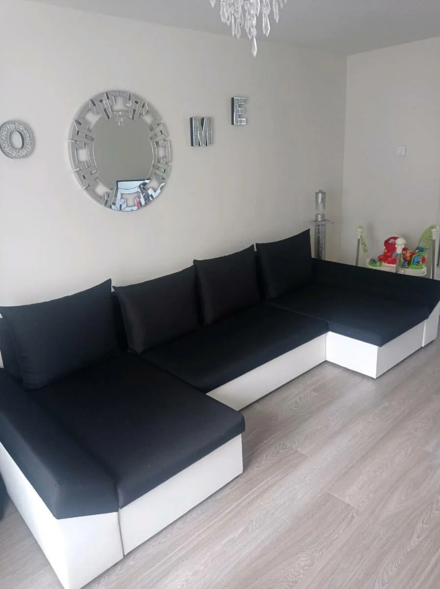 Modern sofa bed large one in perfect condition 3 s - Image 1