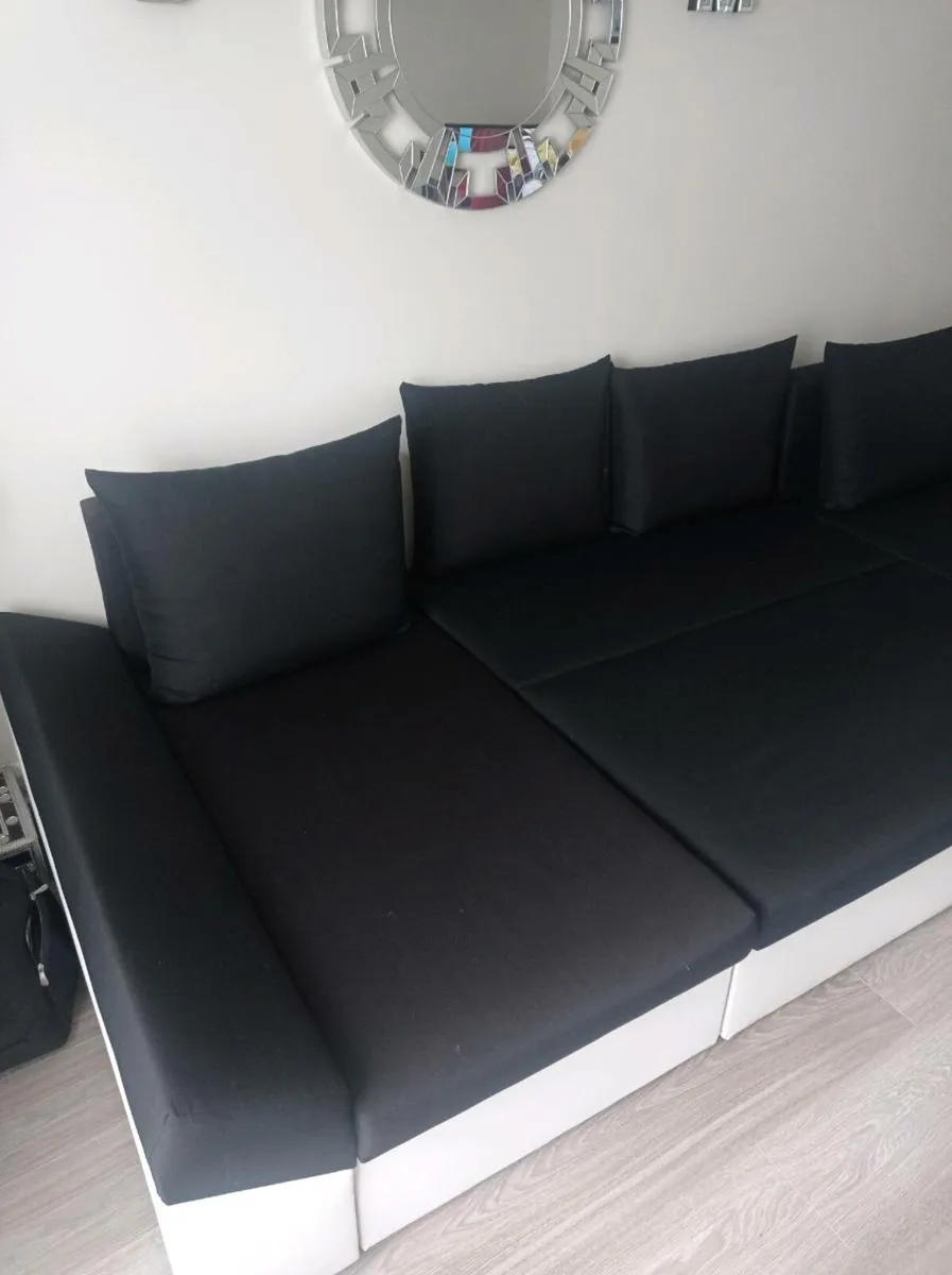 Modern sofa bed large one in perfect condition 3 s - Image 4