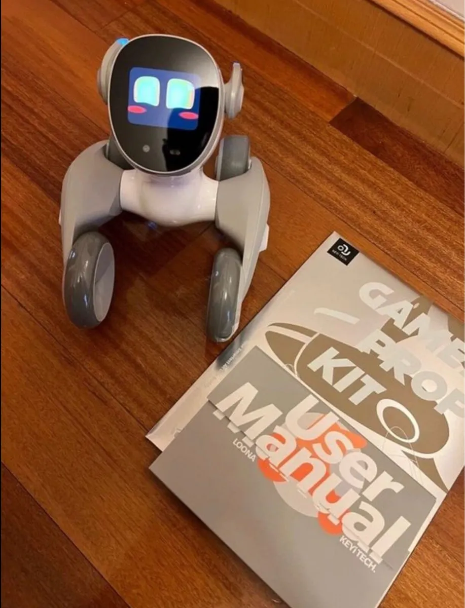 Loona AI robot - Image 2