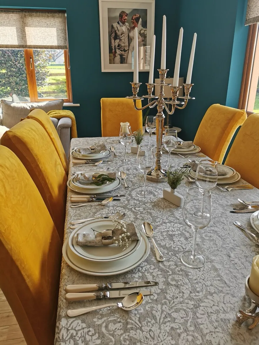 Glass top Dining table & chairs - Image 3