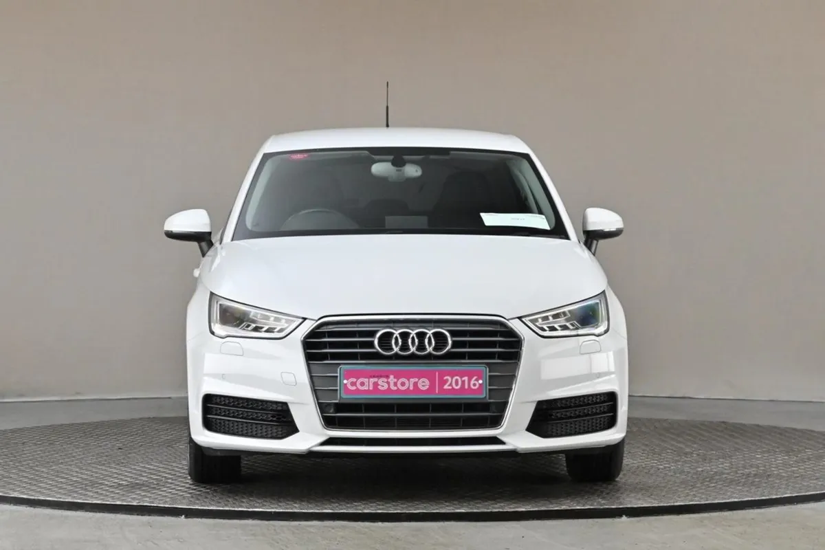 Audi A1 1.0tfsi 95bhp S-tronic  reverse Cam park - Image 2