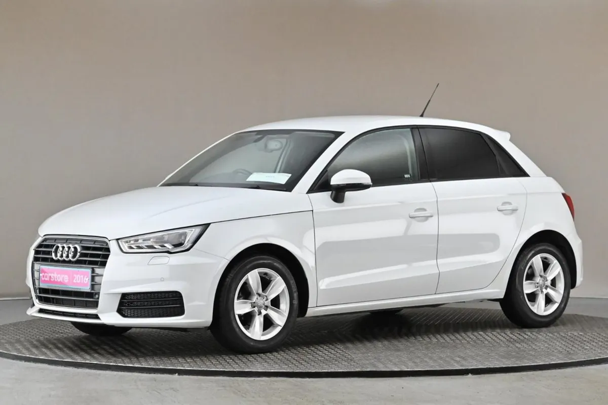 Audi A1 1.0tfsi 95bhp S-tronic  reverse Cam park - Image 4