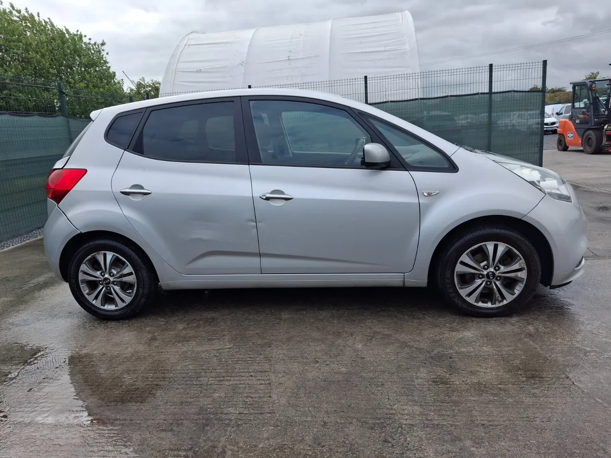2015 Kia Venga 1.4 Diesel - Image 3