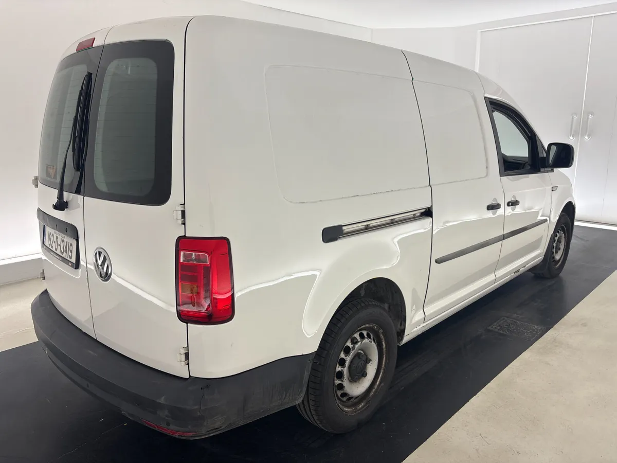 2019 Volkswagen Caddy in Auction - Image 3
