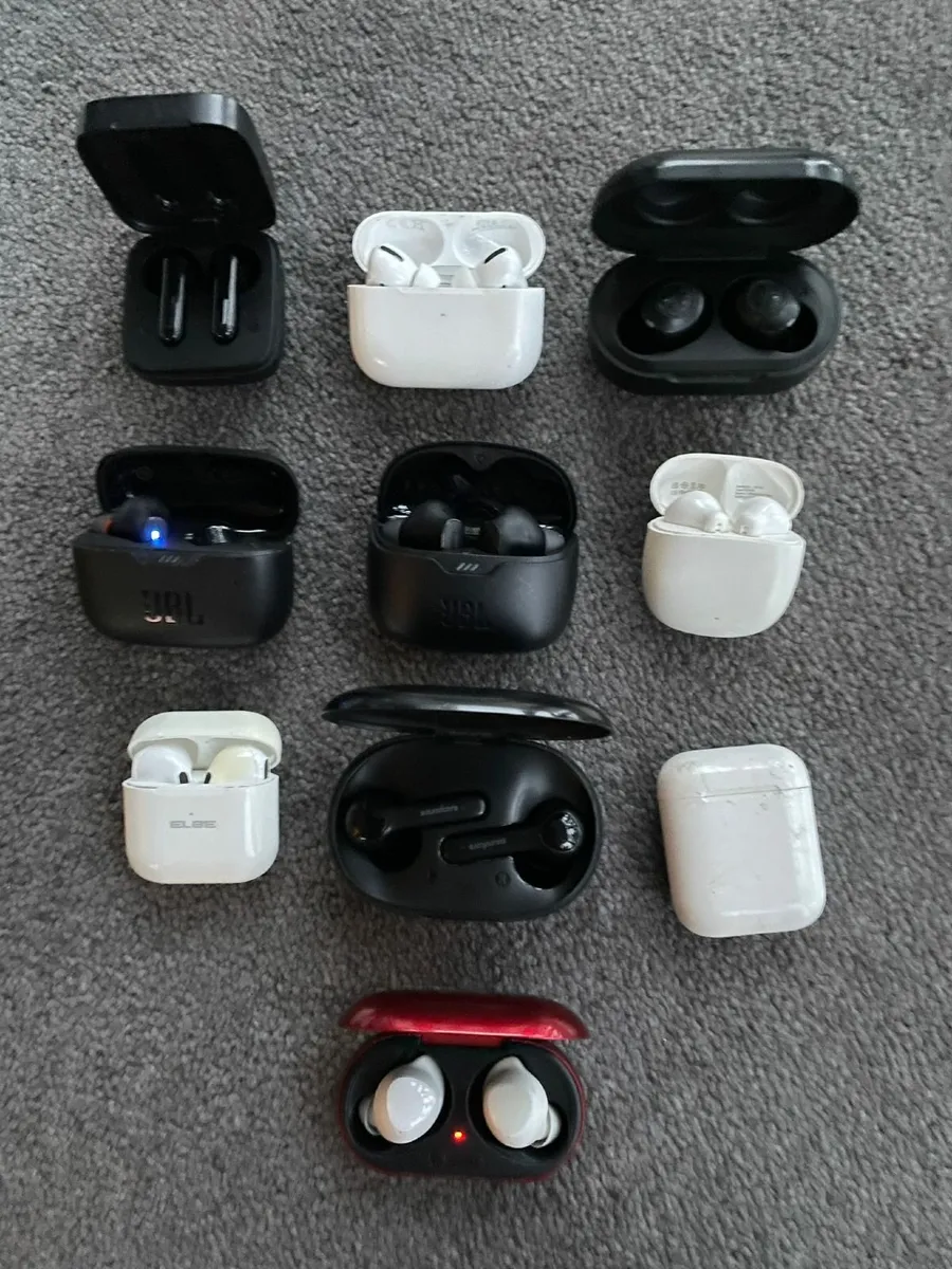 Earbuds\AirPods Job Lot - Image 2