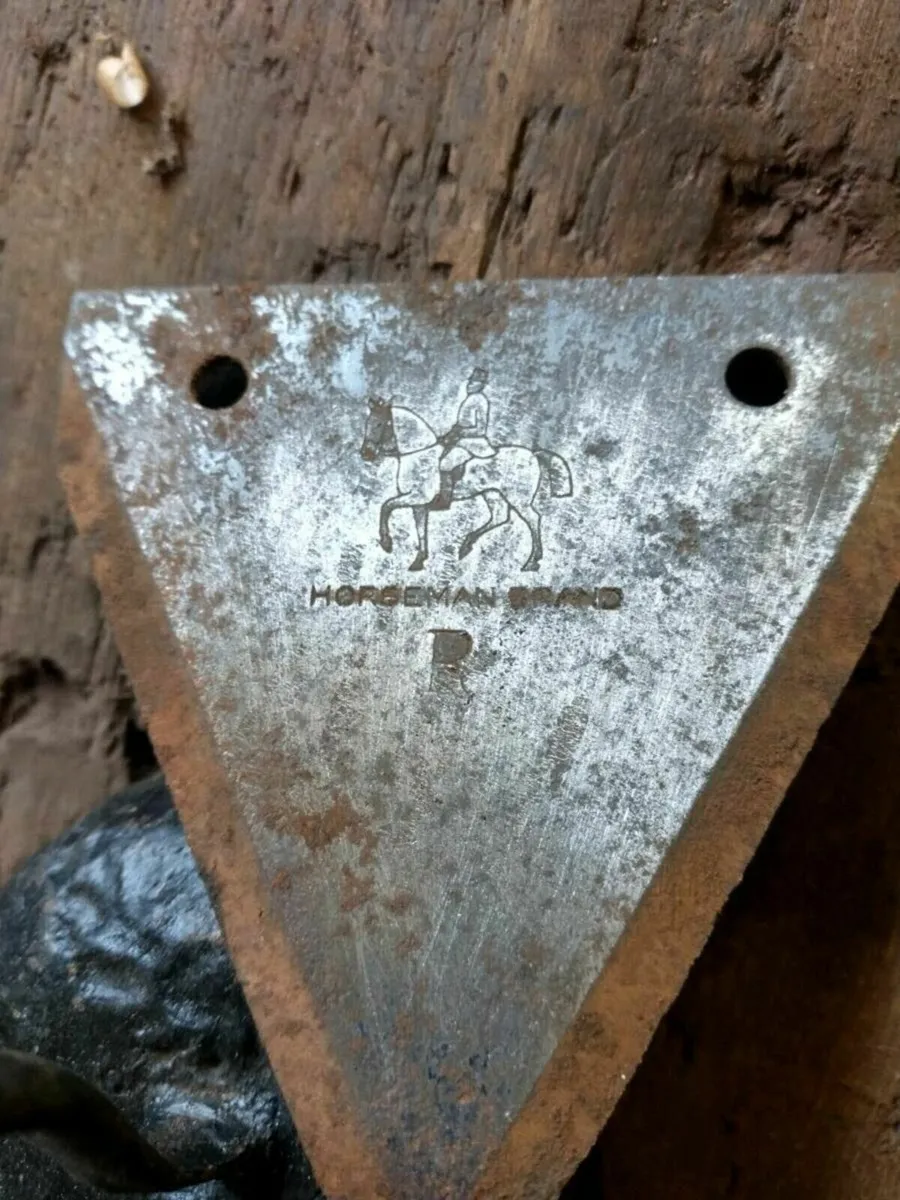 20. Vintage Sickle mower sections - Image 2