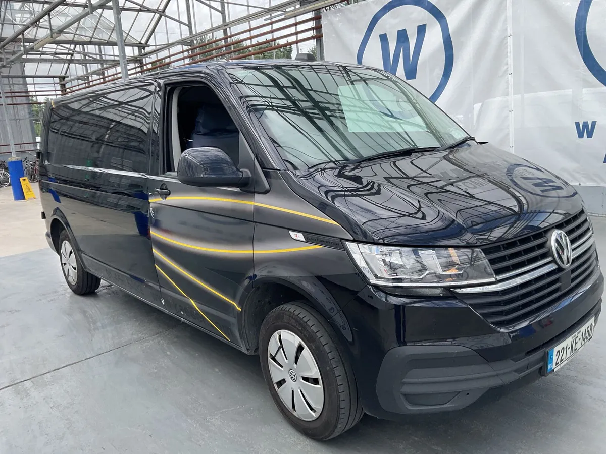 2022 Volkswagen Transporter in auction - Image 2