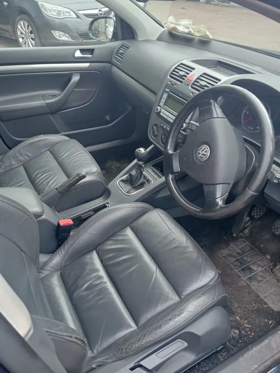 Volkswagen Golf 2008 2.0 tdi - Image 4
