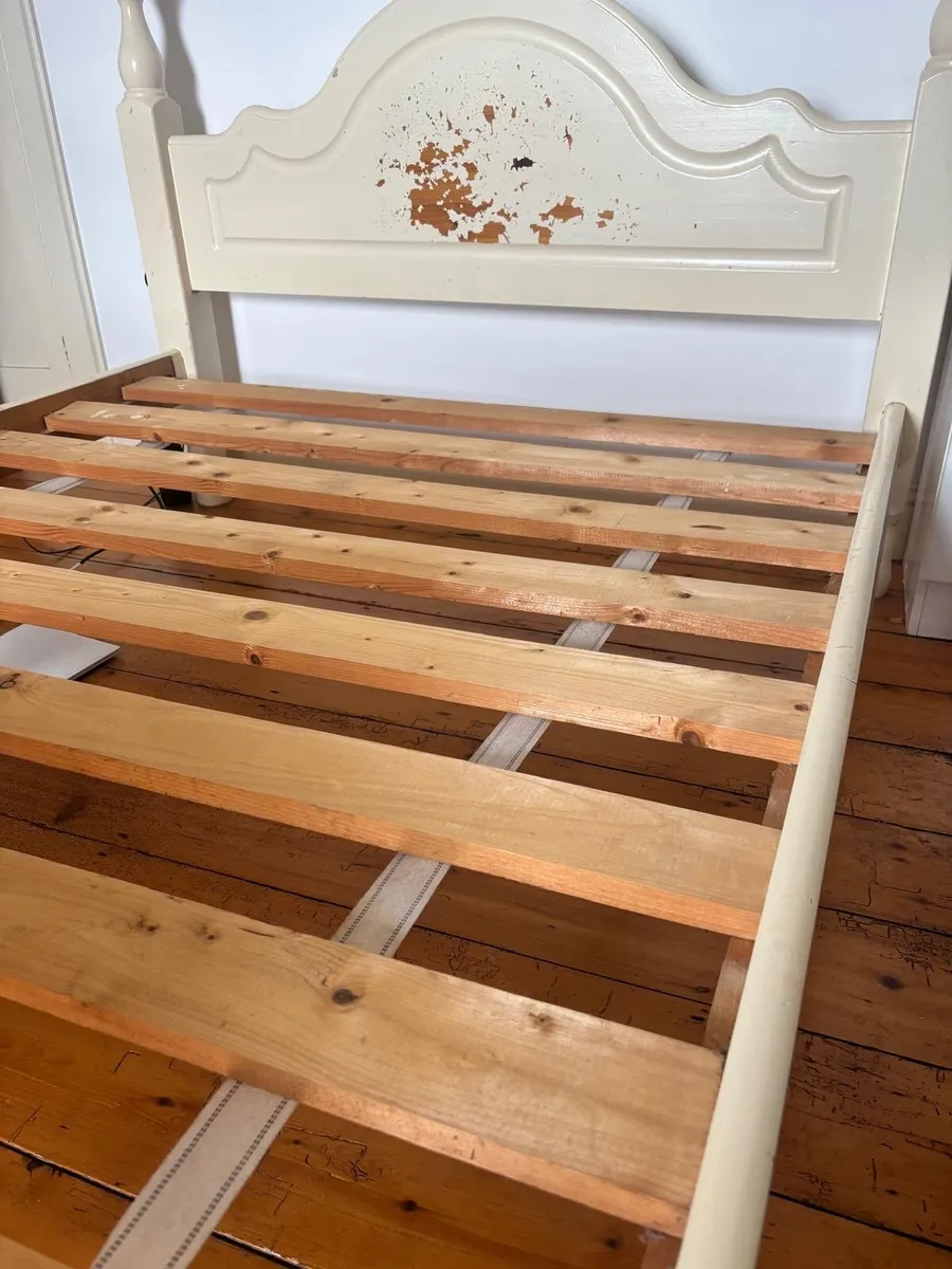 Bed frame - Image 1