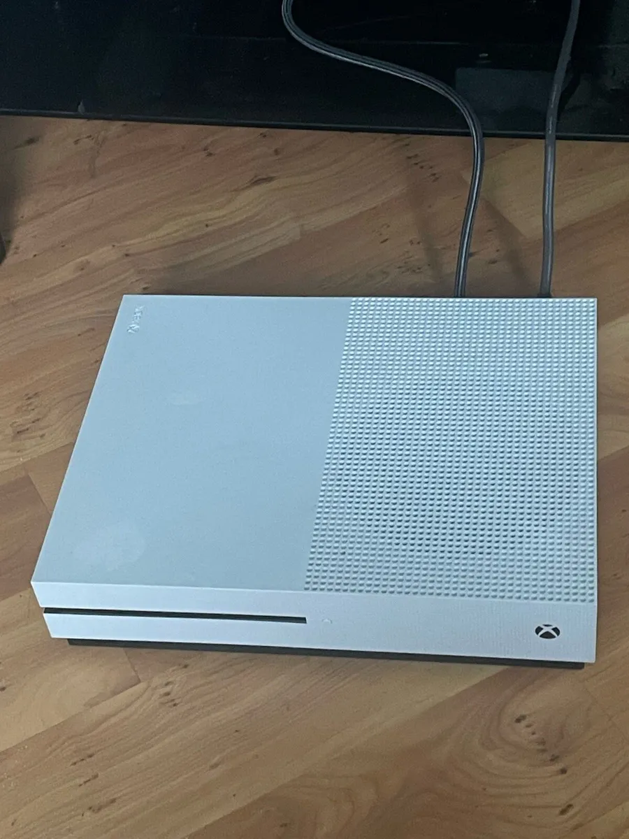 X Box One S with 2 controllers and cables - Image 1