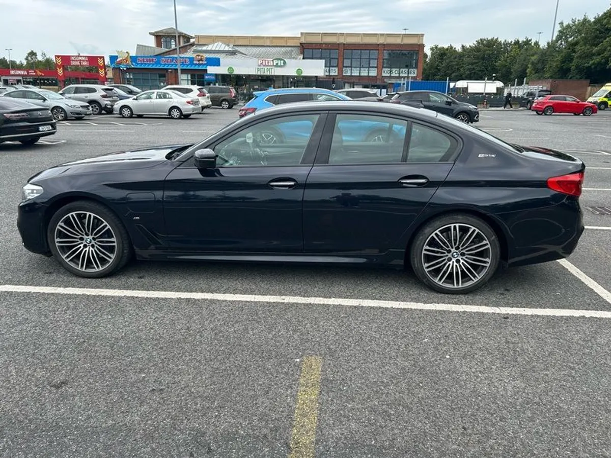 2017 Bmw 530e - Image 4