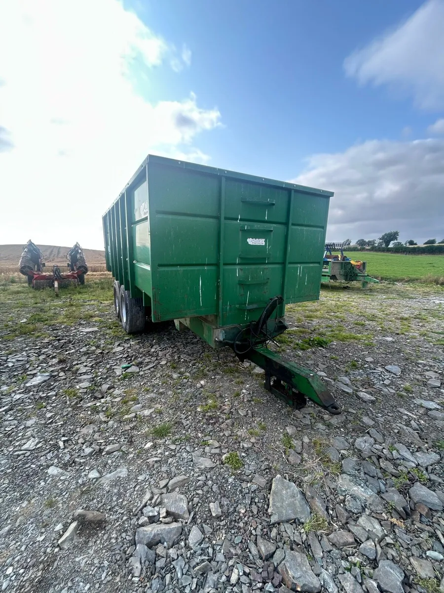 Grain trailer - Image 1