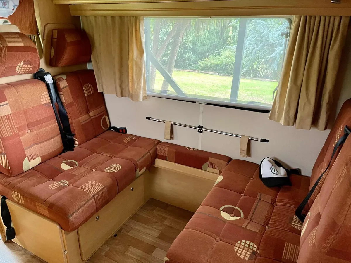 Motorhome - Image 4