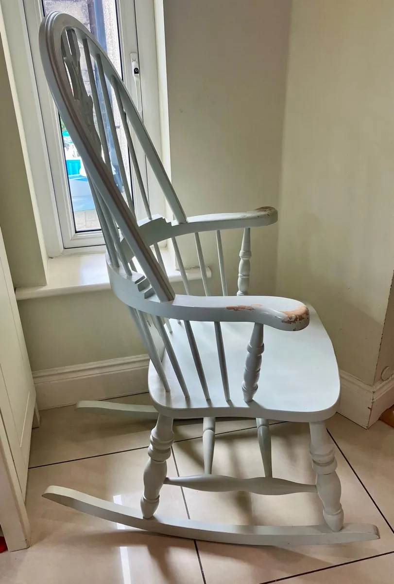 Vintage wooden rocking chair - Image 2