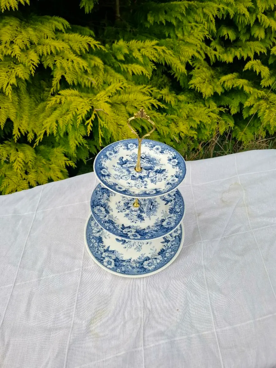 Blue 3 tiers cake stand postage possible