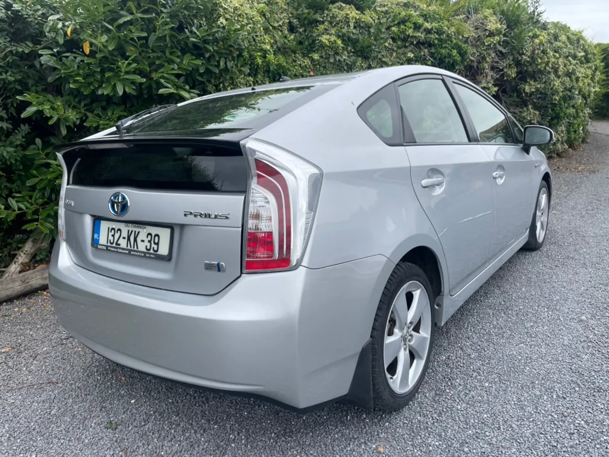 Toyota Prius 2013 - Image 4
