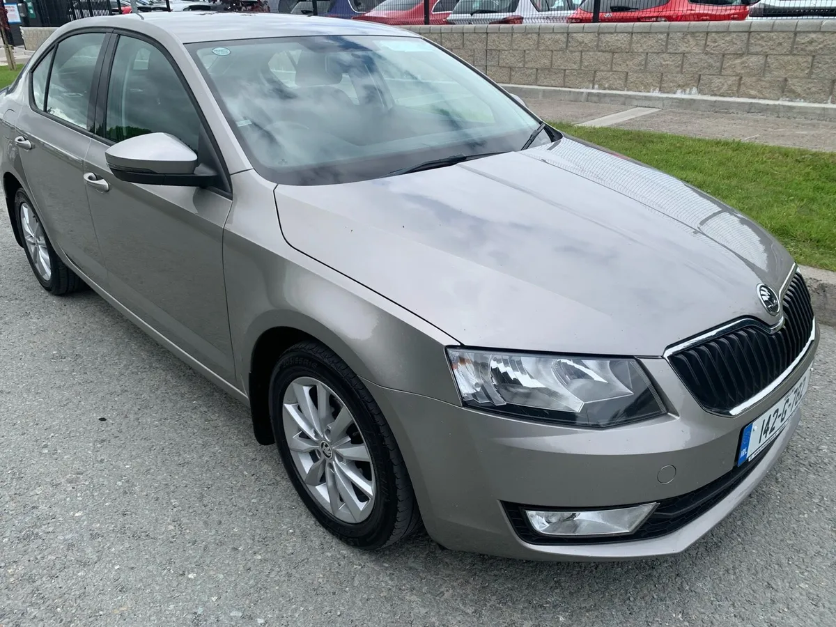 2014 Skoda Octavia diesel, Nctd 11/25, taxed 8/25 - Image 2