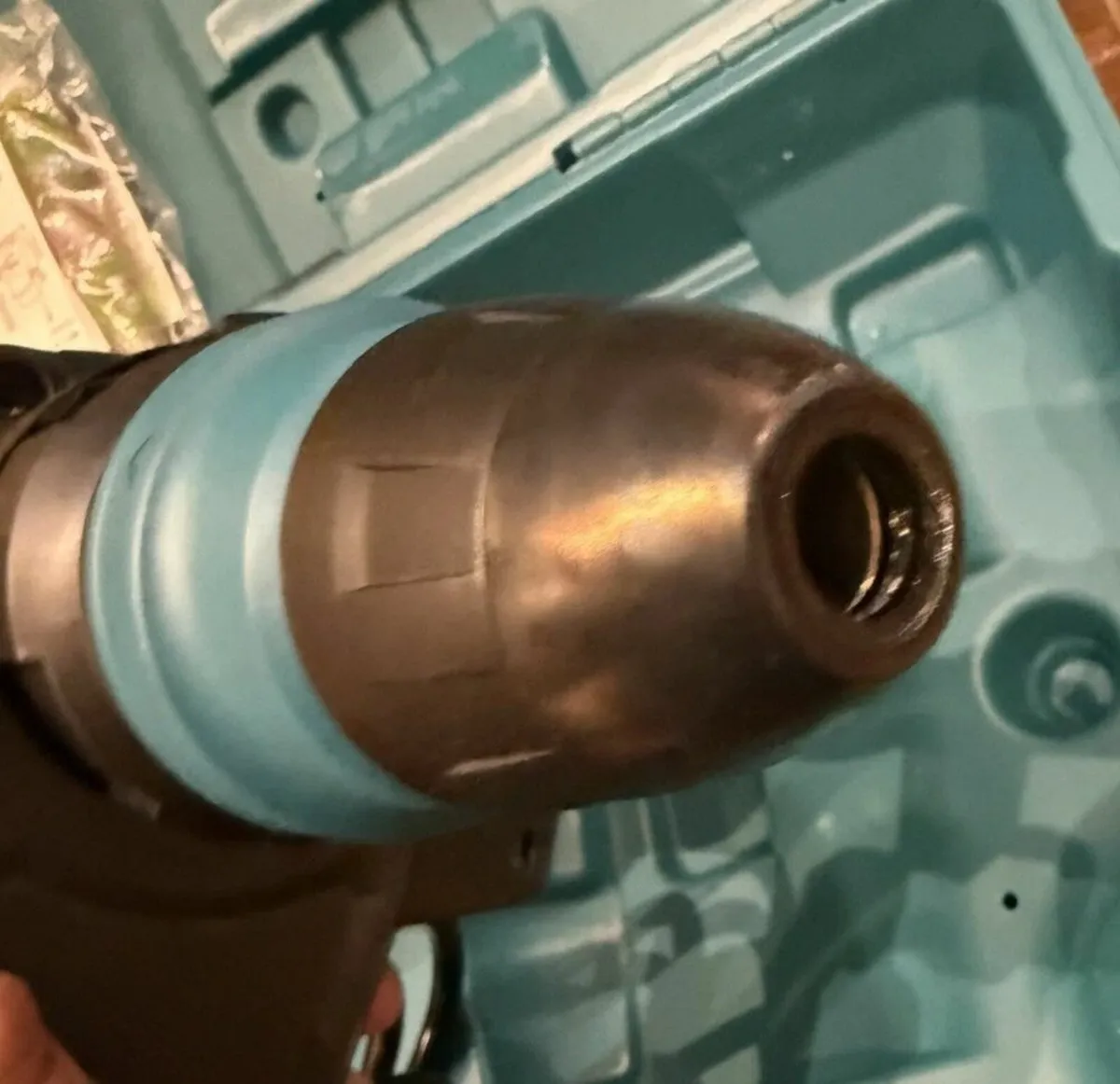 Makita HR5212C AVT 2” SDS-MAX 15 amp Corded Rotary - Image 4