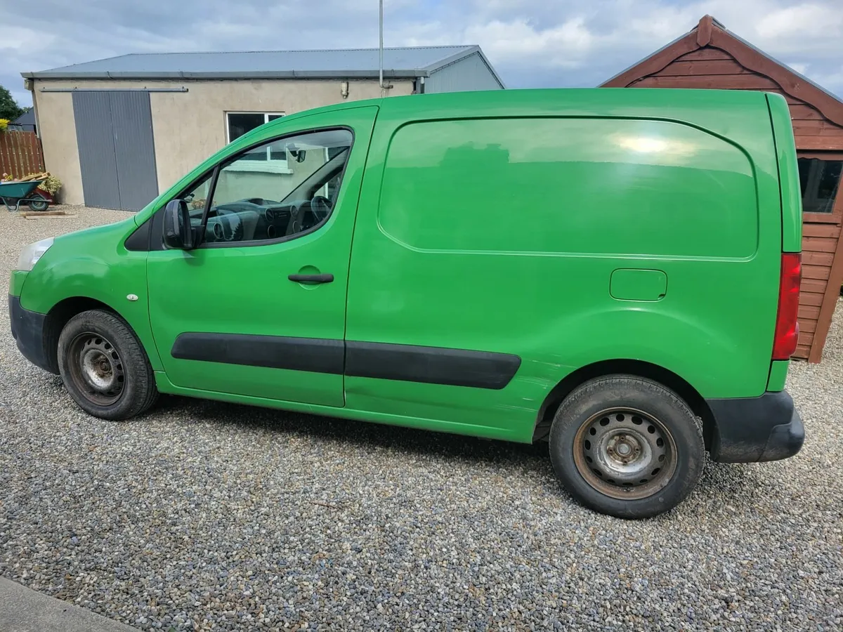 Peugeot Partner 2010 - Image 1