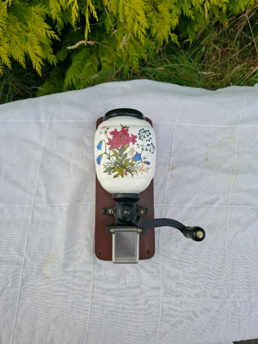 Mural coffee grinder postage possible